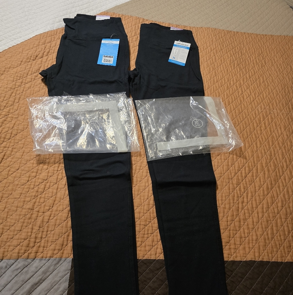 Set Of Black Cotton-Rich Leggings, New w/Tags & Packaging